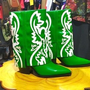 BRAND NEW WESTERN COWGIRL BOOTS / AZALEA WANG SIZE US 9 Fits more like 7.5 or 8